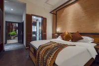 Shuiyue Yuntian INN Hotels in Lijiang