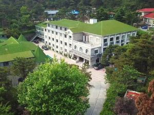 LuShan PanShanYinShe Resort Hotel