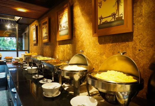 5. 호텔 M 치앙마..