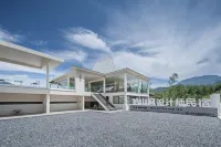 Shishanxu Designer Homestay - parking