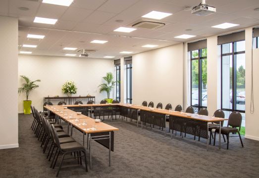 3. 수디마 호텔 크..