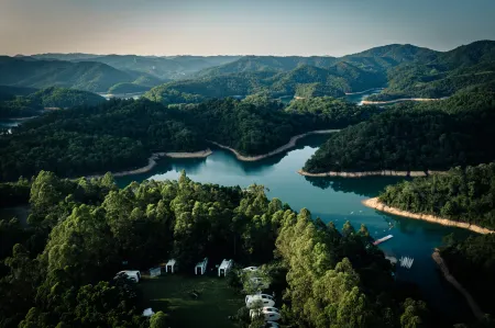 CTG·ARANYA·Dragon Lake King Hotel Отели рядом с достопримечательностью «Zhongkai University of Agriculture & Engineering»