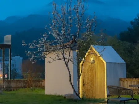 RanWu Boutique inn Отели рядом с достопримечательностью «Jiangling Scenic Area»