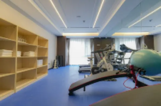 Madison Hotel Jining Wuyue Plaza Sports Center