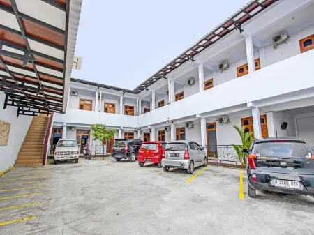 Urbanview Syariah Wisma Nabil Solo