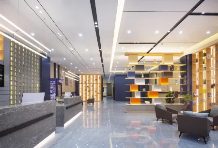 Hotel Fort Gri Отели рядом с достопримечательностью «Yangpu Port»