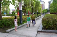 Jinglong International Hotel Hotels in Yanling