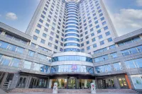 漫度飯店（濰坊學院人民廣場店） 白浪綠洲濕地公園-觀景平台附近的飯店