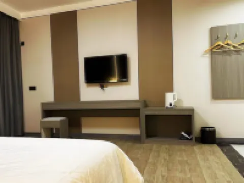 Yijia Health Hotel Hotels in Lingqiu