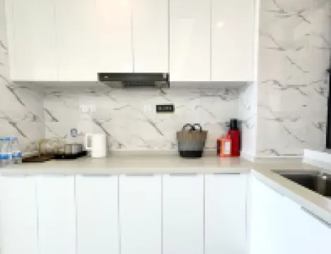 Qihai Beach · Sea View Resort Apartment (Hailing Island Dajiao Bay Marine Park Branch)