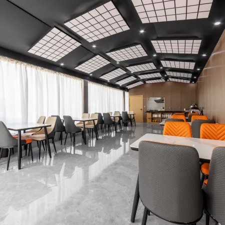 Gu Yue Bin Ya Hotel (Mengding Branch)