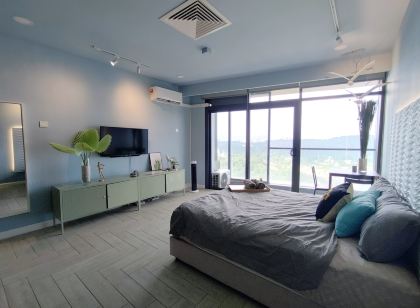 Empire City Signature Studio Suites