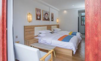 Wood House Fashion Hotel