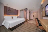 IU Hotel (Chongqing Fengdu Ghost City) - Pet Friendly