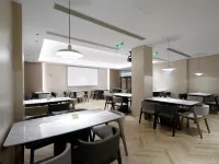 Country Inn & Suites by Radisson Hotel (Tiantaishan High-Speed Railway Station) - sarapan