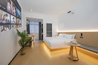 Yinmo Light Luxury Hotel (Minhou University Town) Hotels near Qingzhouyuan