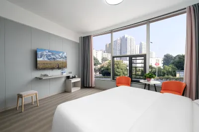 Qixiang Hotel (Zhuzhou Xiangshi Square) Hotels near Farmers' Market of Hunan Bridge