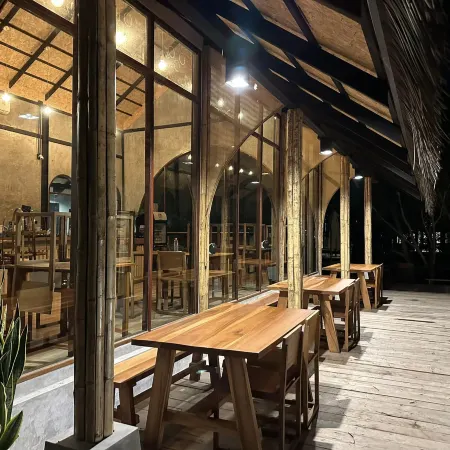 Khao Yai Lake Hill Resort