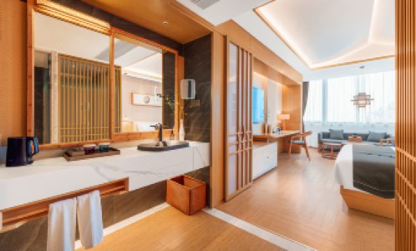 Jianguo HIDDEN Hotel (Hefei South Station Luogang Park)