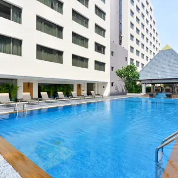 Twin Towers Hotel