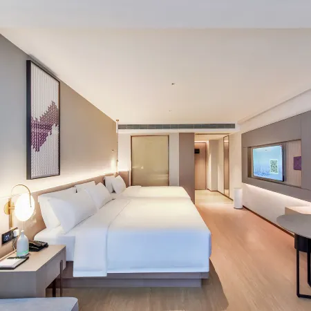 Lavande Hotel (Heqing Xinhua Branch)
