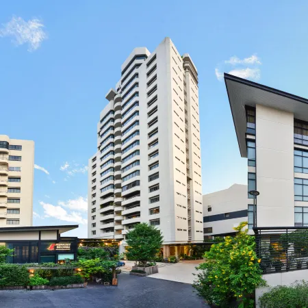Abloom Exclusive Serviced Apartments Отели рядом с достопримечательностью «Станция надземного метро Ari»