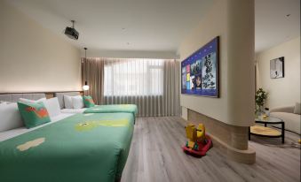 The May  Hotel