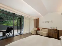 Anlan Daxi Hot Spring Resort Hotel Hotels near Hidden-Dragon Waterfalls