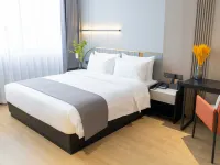 LEROY HOTEL - Esports