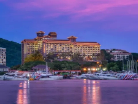 Four Seasons Ocean Courtyard Hotel Sanya Hotels in Sanya