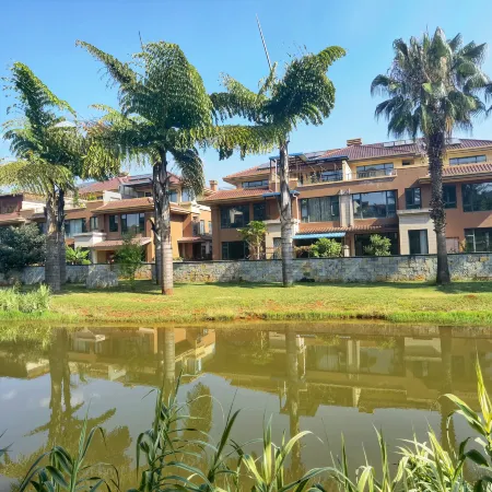 Mile Stroll Homestay (Xihe Middle Road)