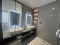Qian'an Conference Center Отели рядом с достопримечательностью «Покупки на финансовой улице»