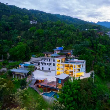 Hewan Mountain Retreat