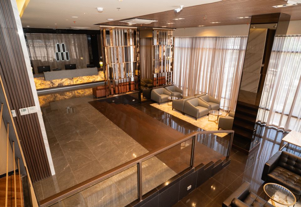 앰버 호텔 치즈 오믈렛