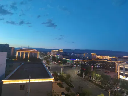 The Summer Lido Hotel Отели рядом с достопримечательностью «Alataw Shankou»