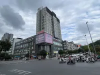 샤오인 칭쥐 호텔 (광위안 고속철도역 건설로)