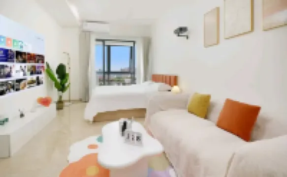 Yunqi Cloud Dwell (Fenghui Plaza) โรงแรมใกล้เมืองหูเหมิน