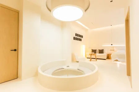 Qingpu Hotel (Qujing North Station Ethnic Middle School Branch) Отели рядом с достопримечательностью «Yunnan Vocational Institute of Energy Technology»