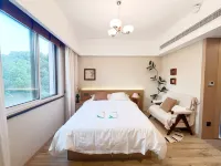 Qianshi Apartment (Shanghai Yuyuan Subway Station Branch) Hotels near Yu Garden