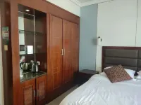 Deqing Hongyun Business Hotel (West Railway Station)