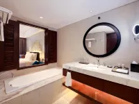 Grand Mercure Bali Seminyak Hotels near Double Six