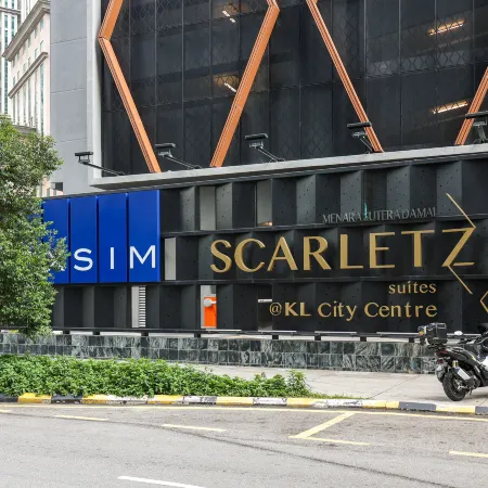 VigourGT@Scarletz Suites KLCC｜Skyline Infinity Pool｜5 mins to Twin Tower Отели рядом с достопримечательностью «Парк Городского Центра Куала Лумпура»