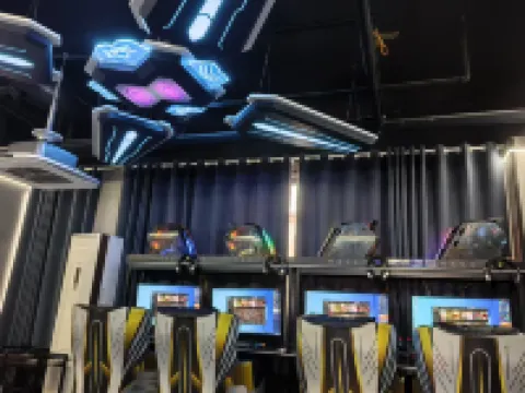 極速電競飯店（新干廣場步行街店）