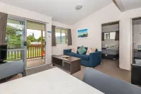 Blue Lake Top 10 Holiday Park