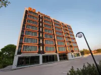B2 Udon Thani Boutique and Budget Hotel Hotels in der Nähe von Wat Pa Charoensi Rattana Mongkol