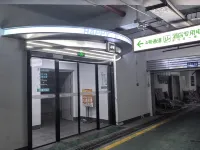 Atour Hotel Wuhan  Riverview Jianghan Road Pedestrian Street - parking