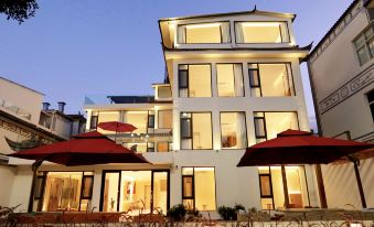 Dali Dianxi Quanxi Seascape Garden Homestay (Erhai Park Branch, Dali High speed Railway Station)