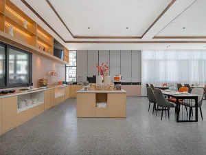 Country Inn & Suites by Radisson Hotel (Chongqing Wushan County Municipal Plaza)