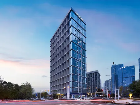 PHIREN Hotel West Meixi Lake Metro Station, Changsha Отели рядом с достопримечательностью «Hunan First Normal University»