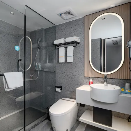 Urban Convenience Hotel (Tianmen West Lake Lu Yu Ancient Garden Branch)